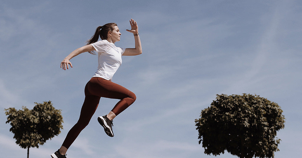 Is a Tight or Loose Shirt Better for Running?